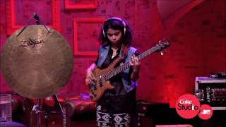 Mohini Dey playing Guitar