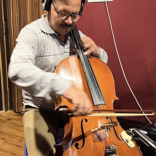 Record label looking for newcomer artists